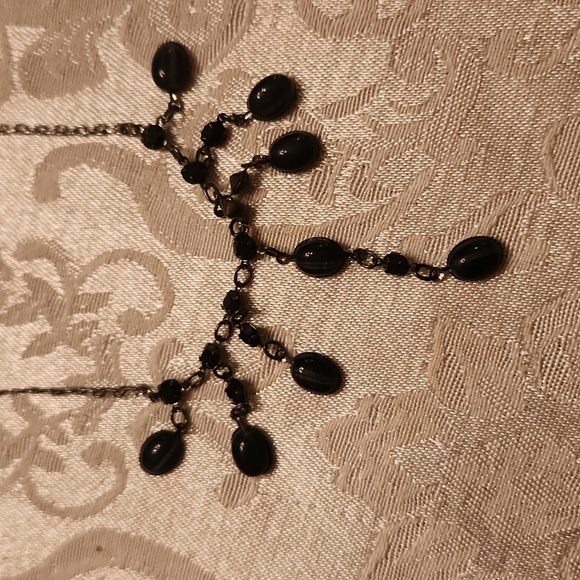 2 vintage black fashion necklaces - Picture 5 of 5